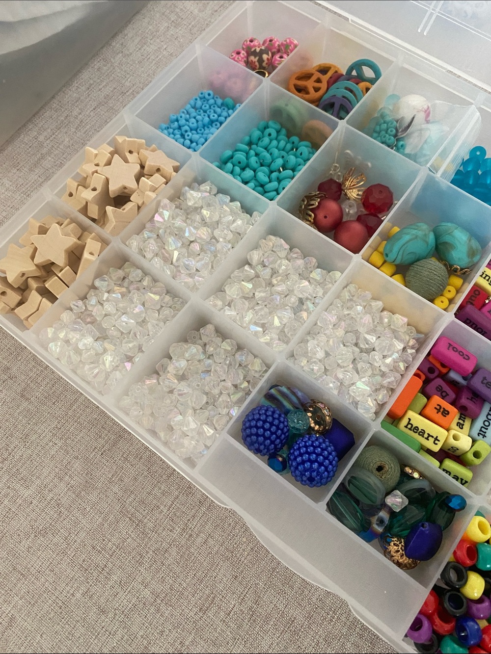 Bead Organizer Kit with Assorted Multicolored Crafters dream - Picture 3 of 4